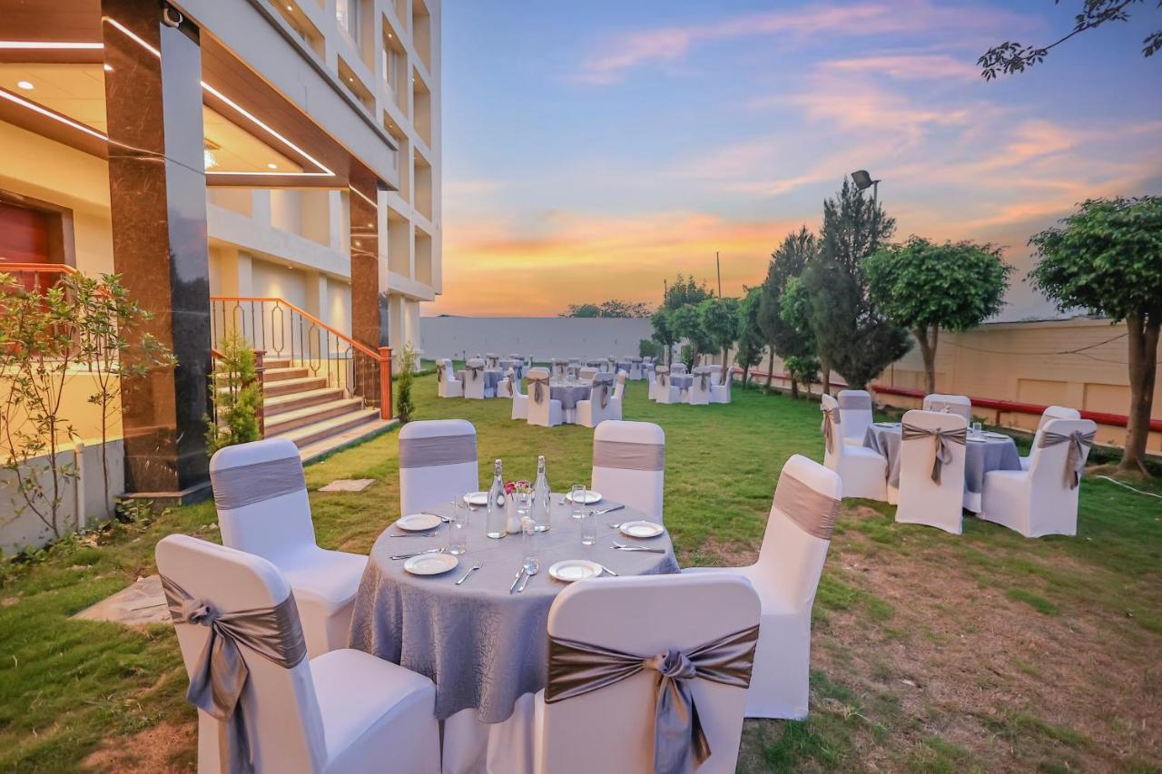 Regenta Dehradun By Royal Orchid Hotels Limited Exterior photo