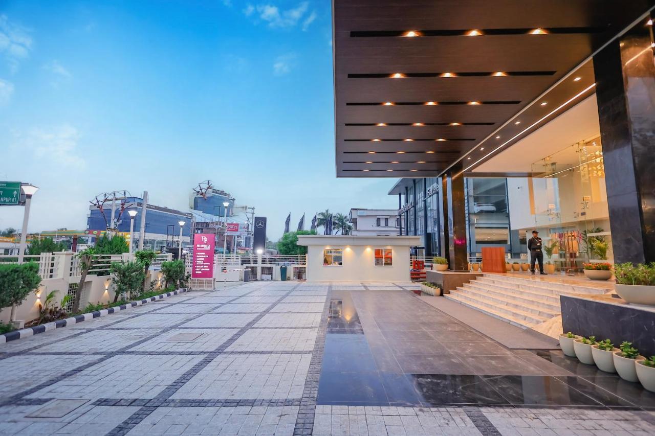 Regenta Dehradun By Royal Orchid Hotels Limited Exterior photo