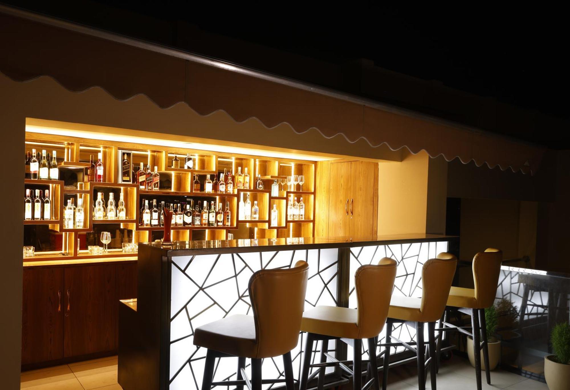 Regenta Dehradun By Royal Orchid Hotels Limited Exterior photo